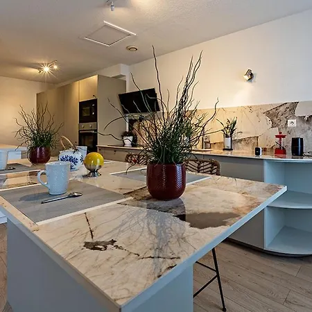 Spacious Renovated Apt In Pezenas Center *