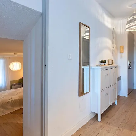 아파트 Spacious Renovated Apt In Pezenas Center 뻬제나